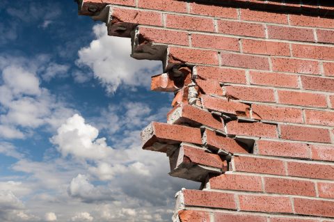 Abattre un mur en brique ou en parpaing